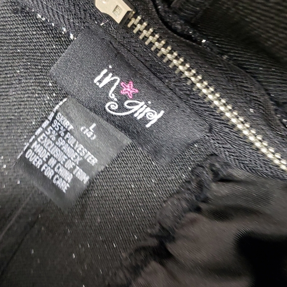 Black and silver skirt size large - Picture 3 of 3